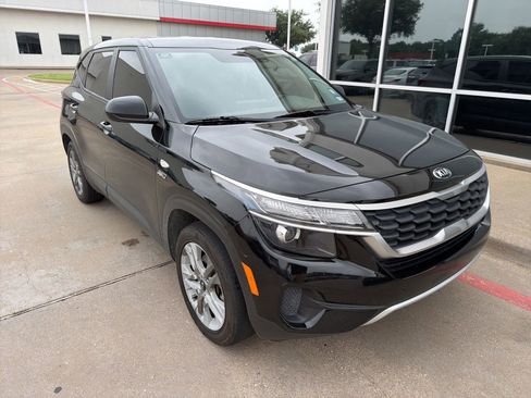 Used 2021 Kia Seltos LX AWD/4WD image 6