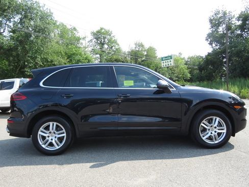 Used 2018 Porsche Cayenne AWD/4WD image 4