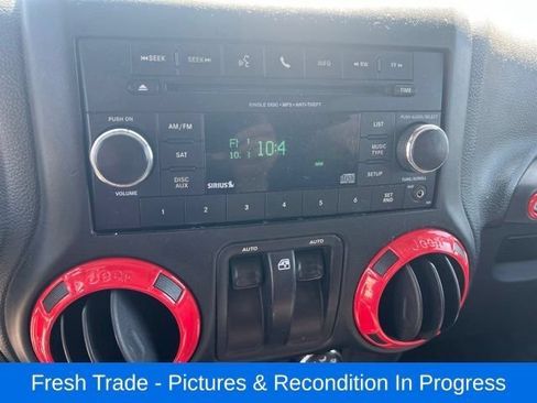 Used 2015 Jeep Wrangler Sport w/ Quick Order Package 24S AWD/4WD image 15
