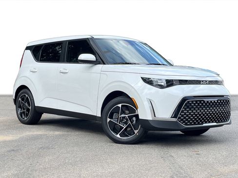 New 2025 Kia Soul EX image 2