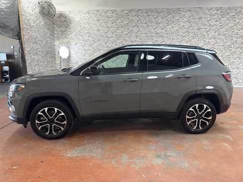 Used 2023 Jeep Compass Limited AWD/4WD image 4