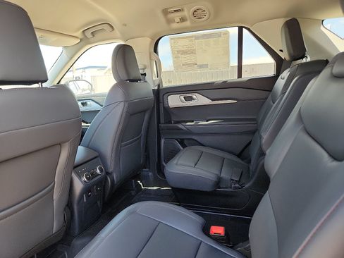 New 2026 Ford Explorer Active w/ Active Comfort Package RWD image 11