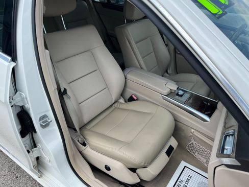 Used 2014 Mercedes-Benz E 350 4MATIC Wagon image 22