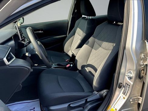 Used 2020 Toyota Corolla LE FWD image 18