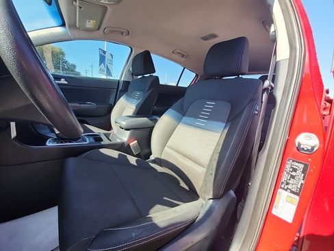 Used 2020 Kia Sportage LX w/ LX Popular Package image 7