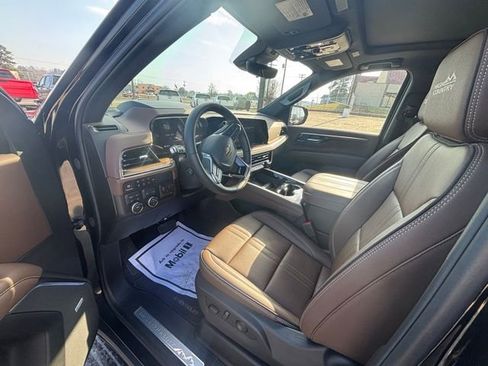 New 2026 Chevrolet Tahoe High Country w/ Sun And Tow Package AWD/4WD image 15