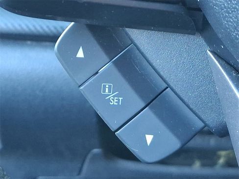 Used 2023 Subaru Crosstrek 2.0i image 24