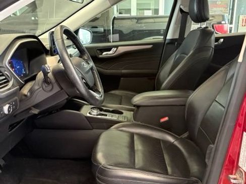 Used 2021 Ford Escape SEL w/ Technology Package FWD image 5