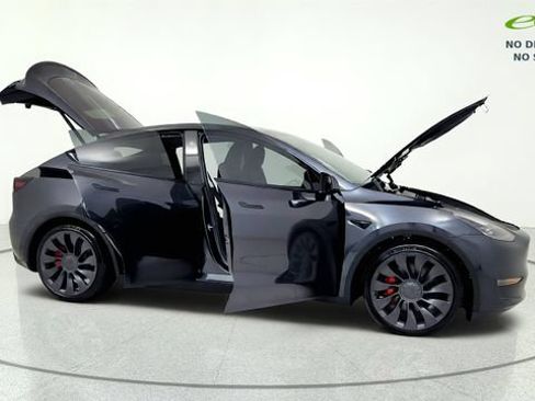Used 2024 Tesla Model Y Performance AWD/4WD image 20