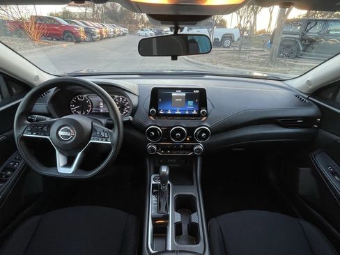 Used 2024 Nissan Sentra SV image 11