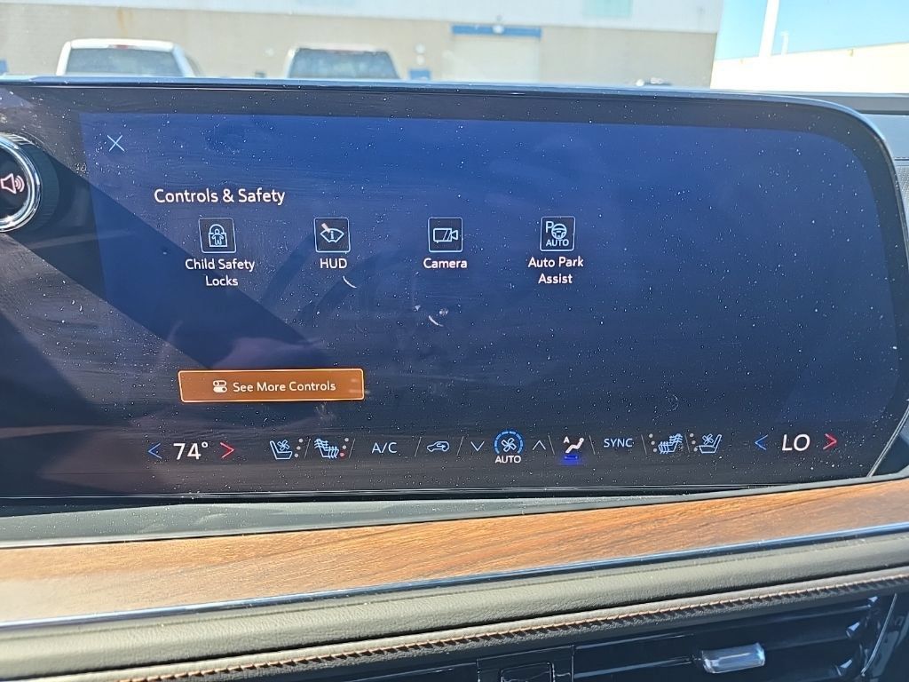Used 2025 Chevrolet Suburban High Country w/ Sun And Tow Package AWD/4WD image 32