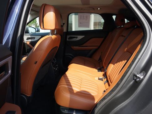 Used 2019 Jaguar F-PACE Portfolio AWD/4WD image 19