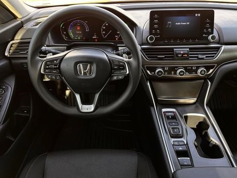 Used 2020 Honda Accord Hybrid image 14