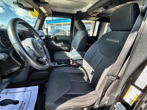 Used 2017 Jeep Wrangler Unlimited Sahara AWD/4WD image 13
