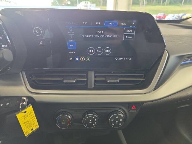 Used 2025 Chevrolet Trax LS FWD image 15