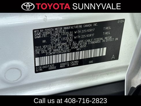 Used 2024 Toyota RAV4 XLE FWD image 31