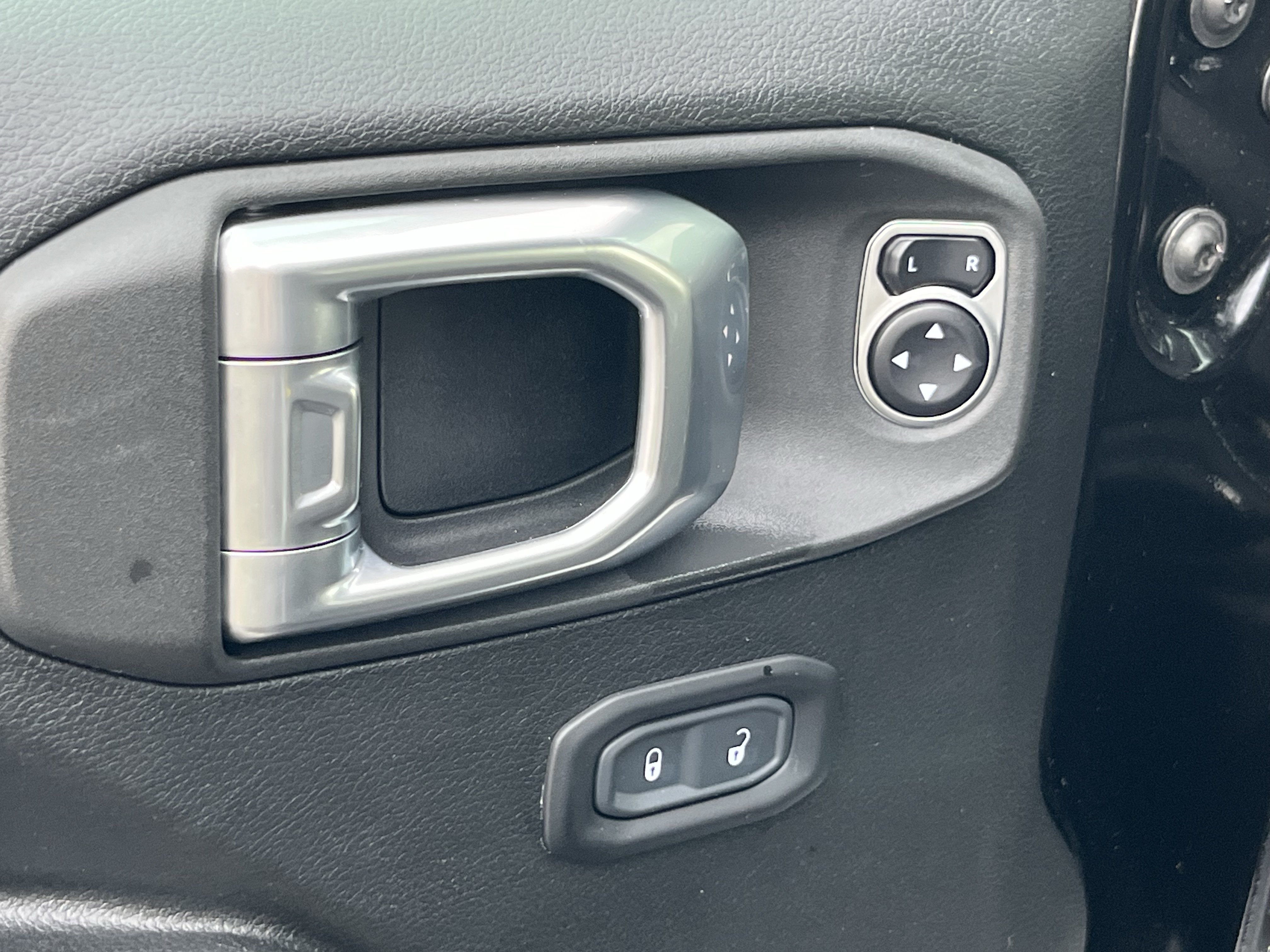 Used 2020 Jeep Gladiator Sport AWD/4WD image 20