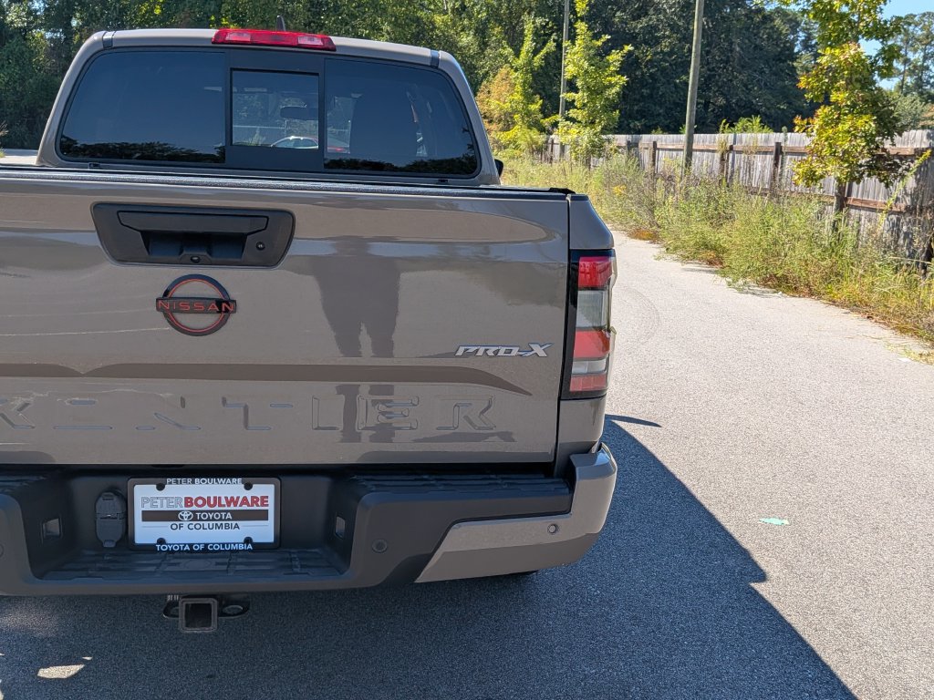 Used 2022 Nissan Frontier Pro-X RWD image 8