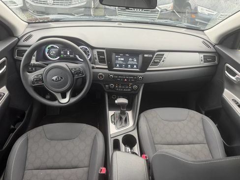 Used 2019 Kia Niro LX FWD image 16