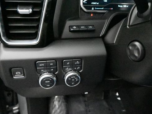 Used 2023 GMC Sierra 1500 Denali w/ Denali Reserve Package AWD/4WD image 19