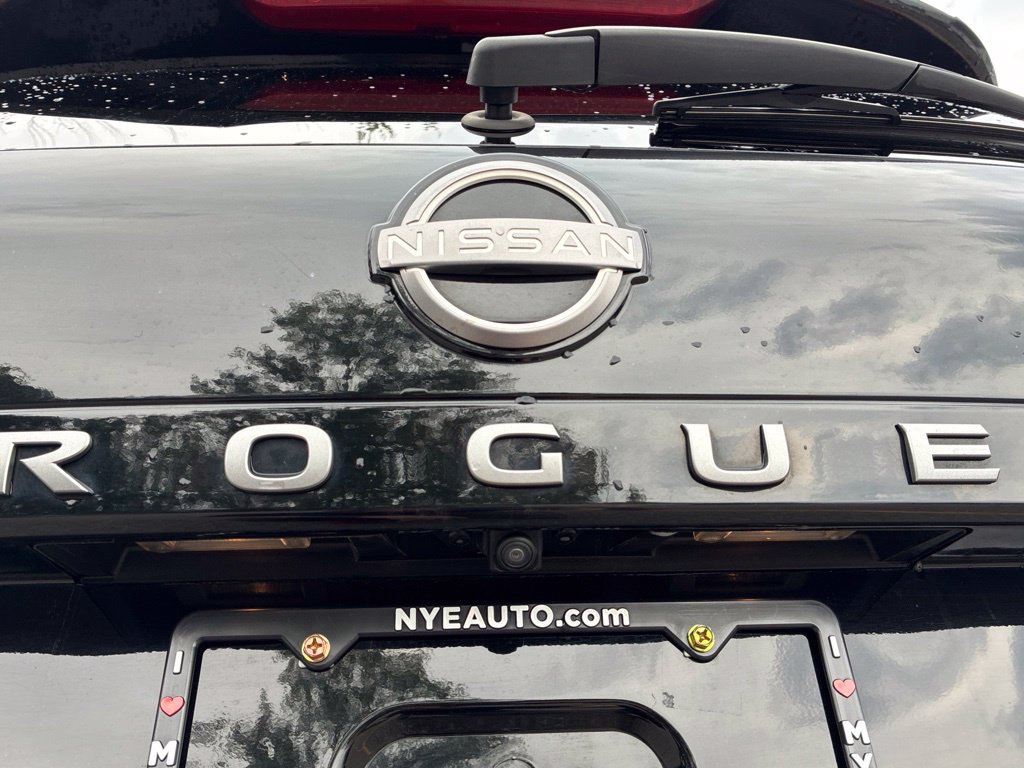 Used 2024 Nissan Rogue S AWD/4WD image 53