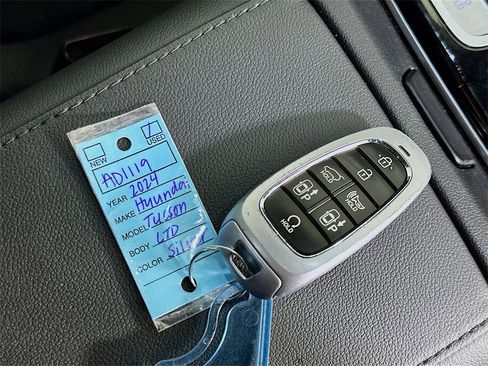 Used 2024 Hyundai Tucson Limited image 35