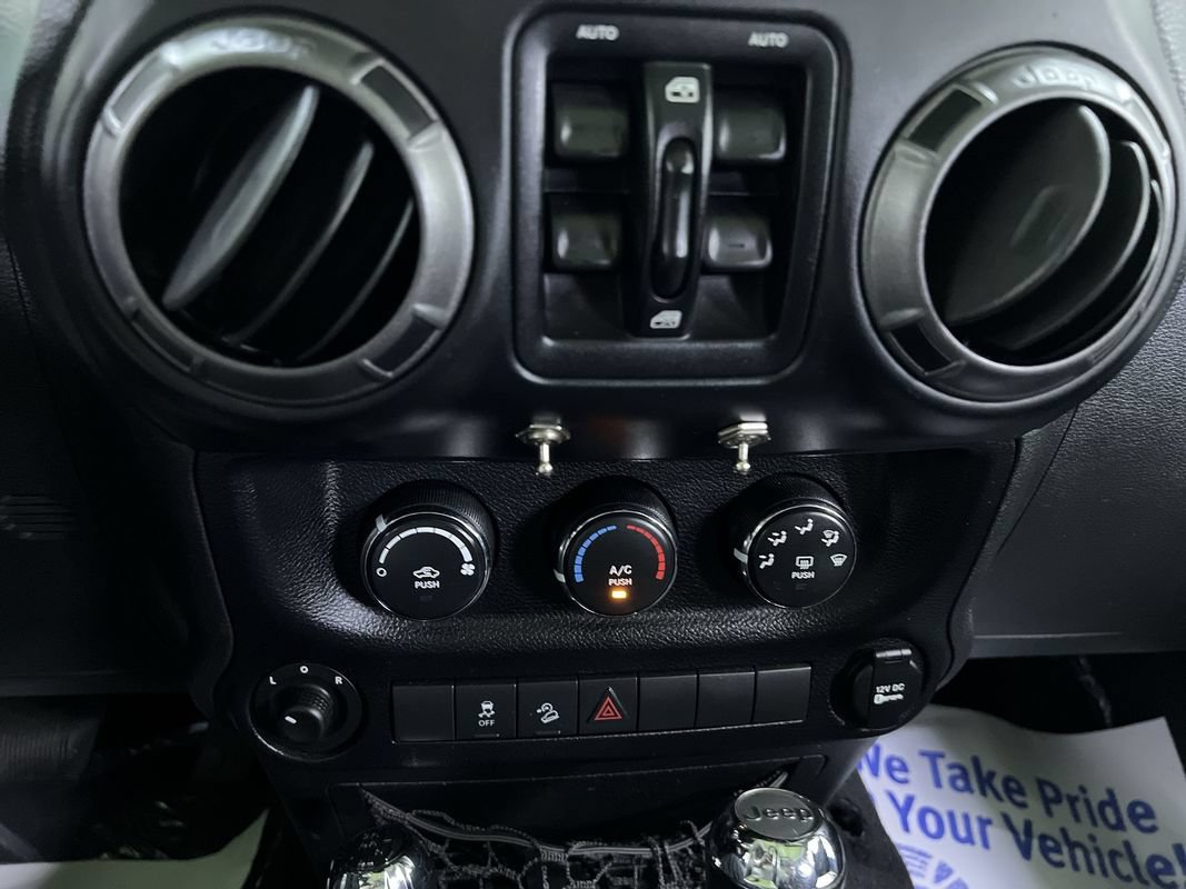 Used 2015 Jeep Wrangler Unlimited Sport w/ Quick Order Package 24S AWD/4WD image 22
