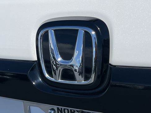 Used 2024 Honda Passport Black Edition image 8