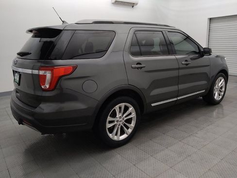 Used 2019 Ford Explorer XLT w/ Equipment Group 202A FWD image 10