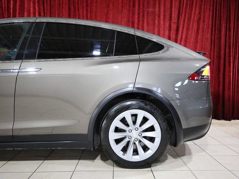 Used 2016 Tesla Model X 75D AWD/4WD image 6