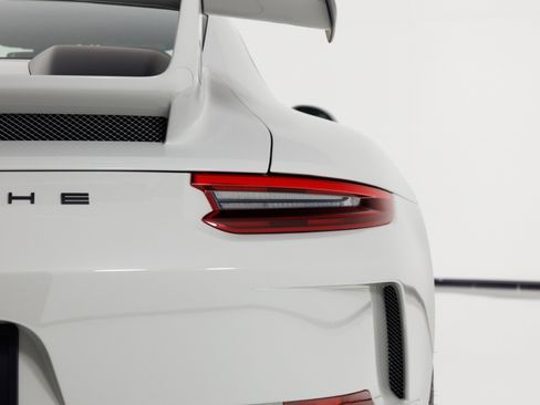 Used 2018 Porsche 911 GT3 RWD image 74