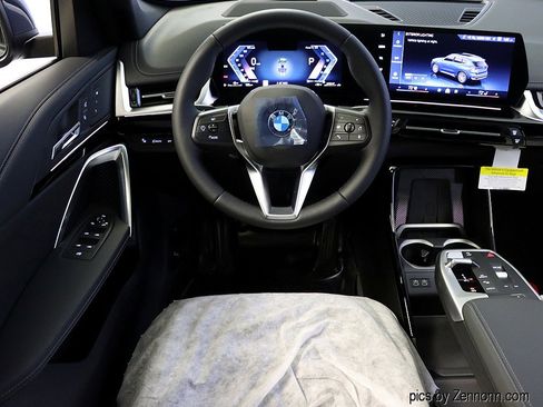 New 2026 BMW X1 xDrive28i w/ Technology Package image 13