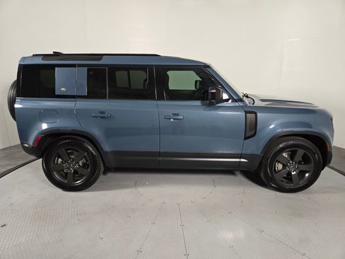 Used 2020 Land Rover Defender 110 HSE image 6