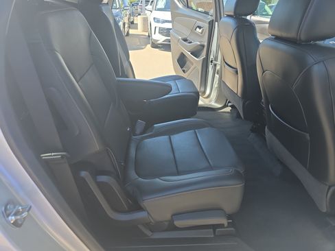 Used 2020 Chevrolet Traverse Premier FWD image 18
