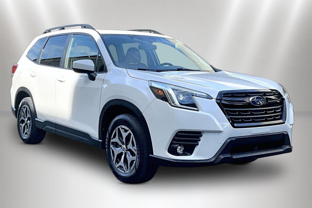 Certified 2024 Subaru Forester Premium AWD/4WD image 1