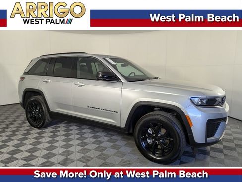 New 2026 Jeep Grand Cherokee Altitude image 1