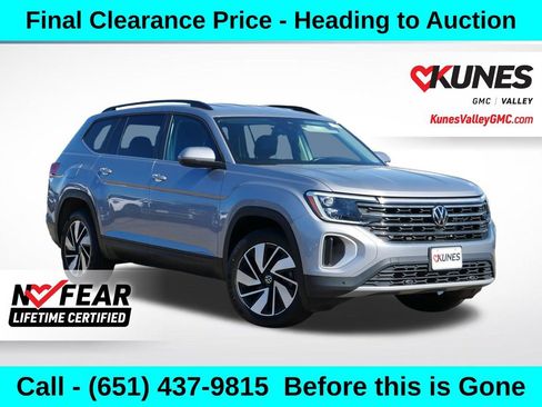 Used 2025 Volkswagen Atlas SE AWD/4WD image 1