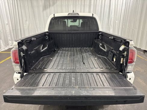 Used 2021 Toyota Tacoma TRD Sport image 5