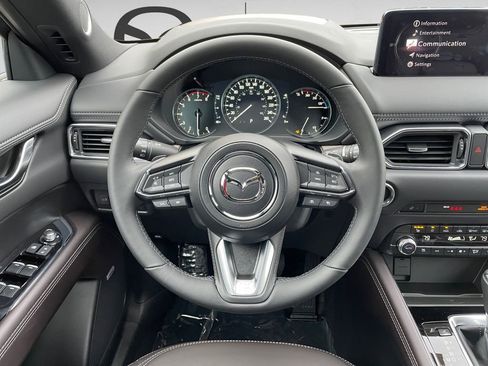 New 2025 MAZDA CX-5 Signature image 11