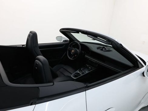 Used 2025 Porsche 911 Carrera RWD image 66