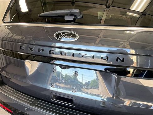 Used 2023 Ford Expedition Limited AWD/4WD image 29
