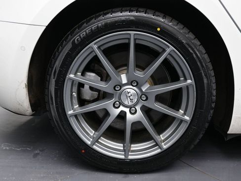 Used 2018 Tesla Model 3 Long Range image 12