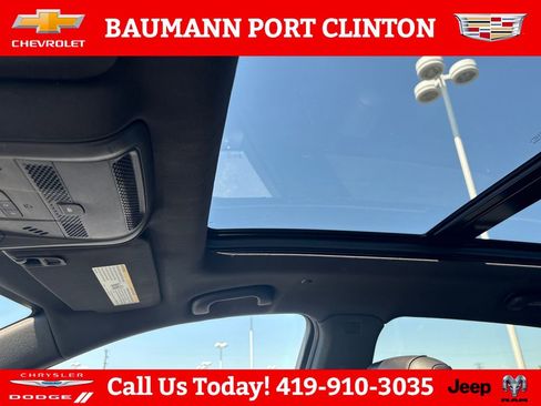 Used 2022 Cadillac XT5 Premium Luxury w/ Technology Package AWD/4WD image 21