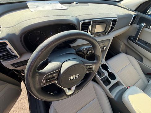 Used 2018 Kia Sportage LX FWD image 7