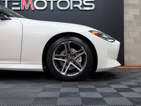 Used 2023 Nissan Z w/ Floor Mat Package RWD image 6