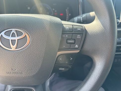 Used 2025 Toyota Camry LE image 12