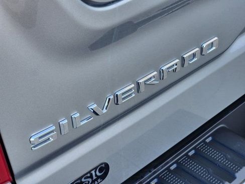 Used 2024 Chevrolet Silverado 1500 High Country w/ Technology Package image 9