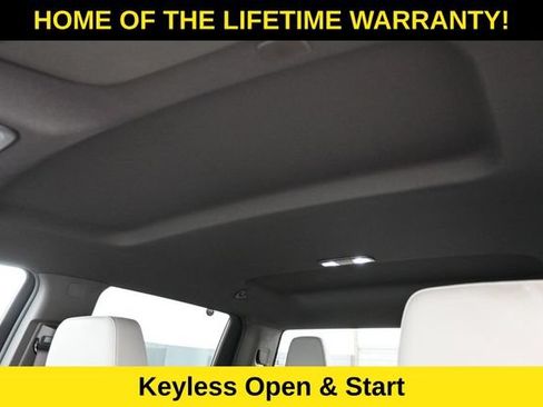 Used 2022 Chevrolet Silverado 1500 LTZ AWD/4WD image 36