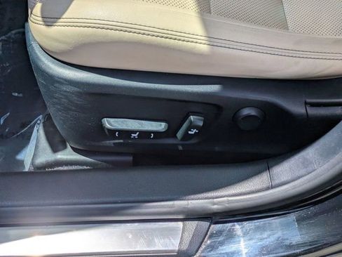Used 2014 Lexus IS 250 RWD image 17