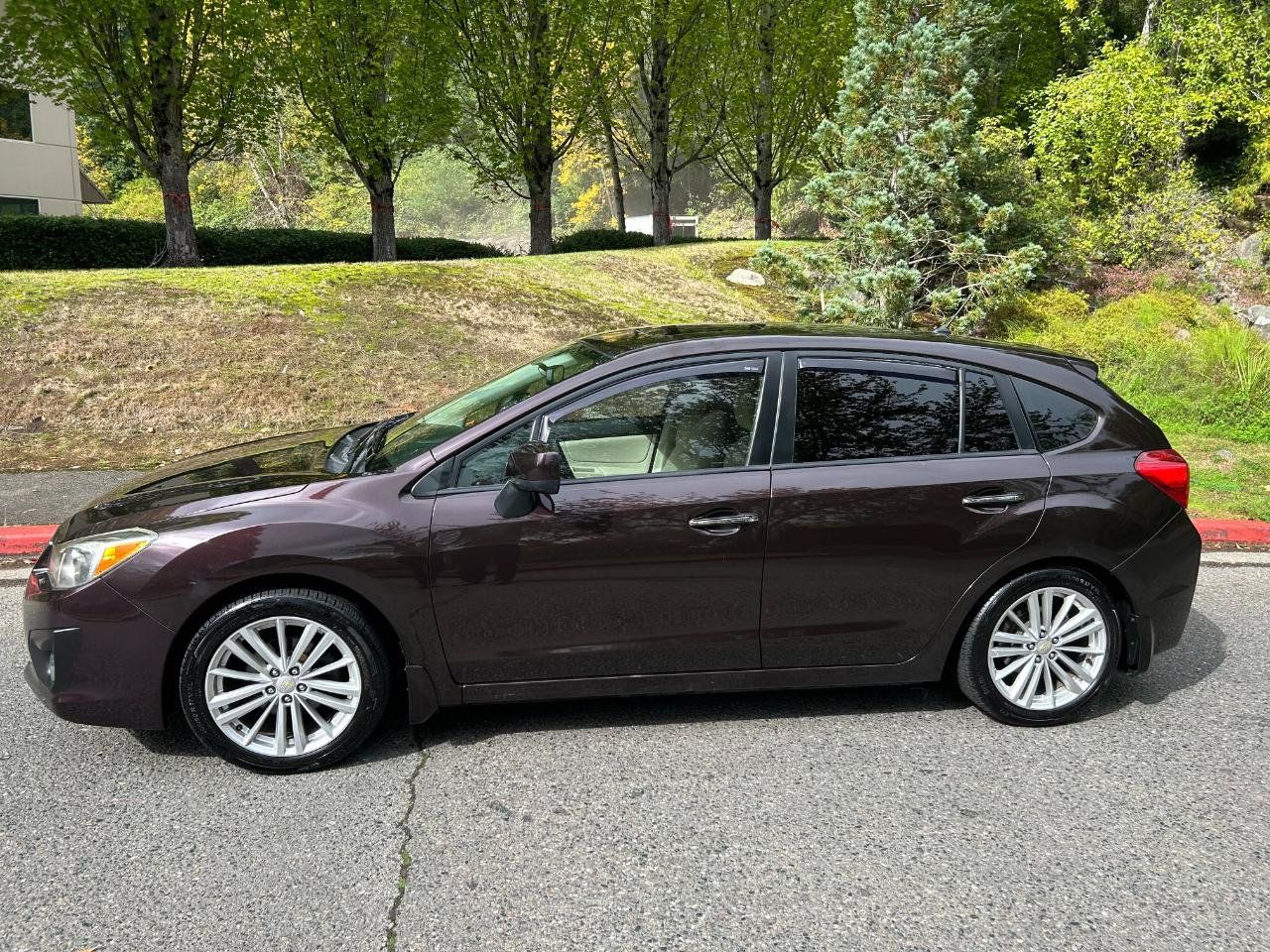 Used 2013 Subaru Impreza 2.0i Limited AWD/4WD image 8
